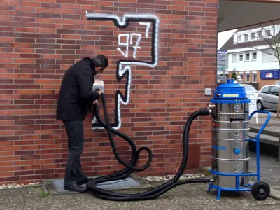 Sonderreinigung München – Graffitientfernung & Wandreinigung